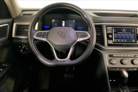 More photos of 2022 Volkswagen Atlas 2.0T SE at Cable Dahmer Kia of Lee's Summit, MO