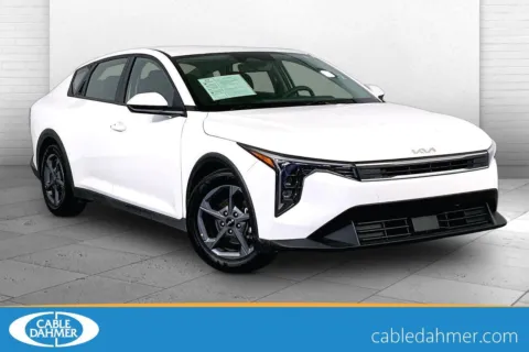 White 2025 Kia K4 LXS for sale in Lee's Summit, MO