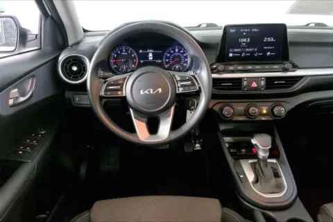 More photos of 2024 Kia FORTE LXS at Cable Dahmer Kia of Lee's Summit, MO