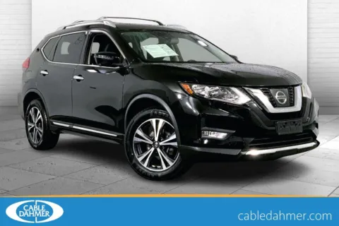 Black 2017 Nissan Rogue SL for sale in Lee's Summit, MO