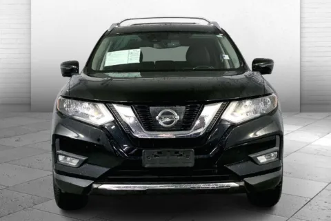 Photos of 2017 Nissan Rogue SL for sale in Lee's Summit, MO at Cable Dahmer Kia of Lee's Summit