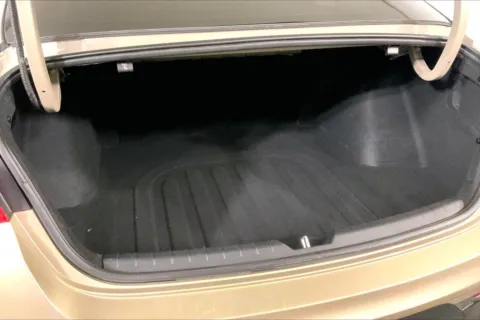 More photos of 2022 Kia K5 LXS at Cable Dahmer Kia of Lee's Summit, MO