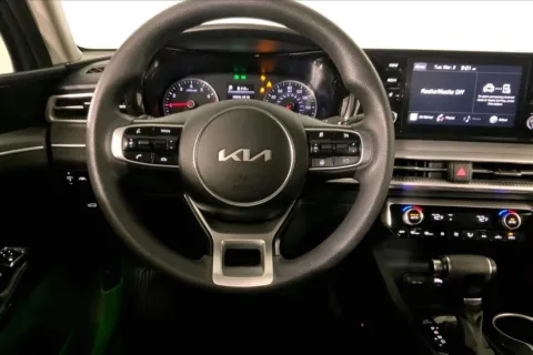 More photos of 2022 Kia K5 LXS at Cable Dahmer Kia of Lee's Summit, MO