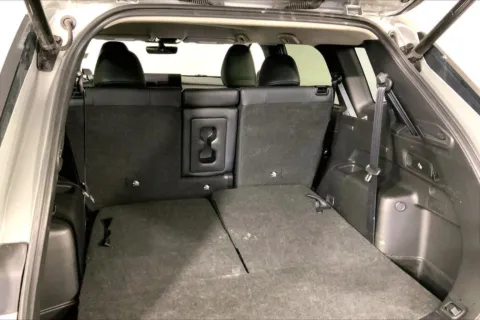 More photos of 2025 Mitsubishi Outlander SE at Cable Dahmer Kia of Lee's Summit, MO