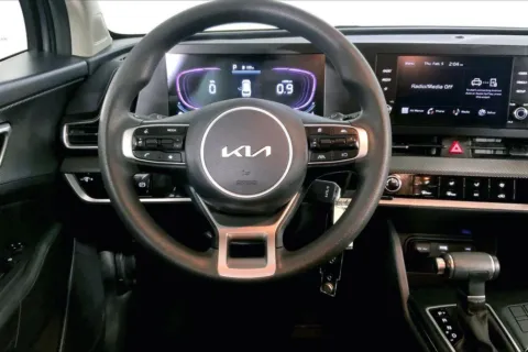 More photos of 2024 Kia Sportage LX at Cable Dahmer Kia of Lee's Summit, MO