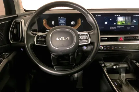 More photos of 2024 Kia Sorento S at Cable Dahmer Kia of Lee's Summit, MO