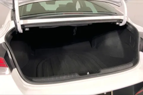 More photos of 2025 Hyundai Elantra SEL Convenience at Cable Dahmer Kia of Lee's Summit, MO