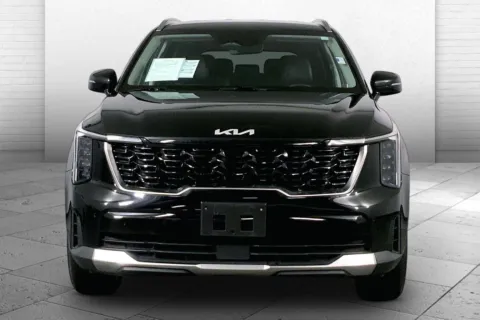 Photos of 2024 Kia Sorento S for sale in Lee's Summit, MO at Cable Dahmer Kia of Lee's Summit