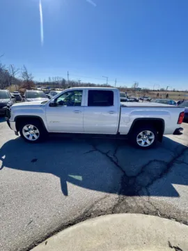 Photos of 2018 GMC Sierra 1500 SLE for sale in Lee's Summit, MO at Cable Dahmer Kia of Lee's Summit