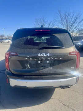 More photos of 2024 Kia Telluride S at Cable Dahmer Kia of Lee's Summit, MO