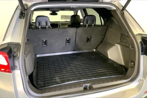 More photos of 2018 Chevrolet Equinox Premier at Cable Dahmer Kia of Lee's Summit, MO