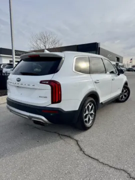 More photos of 2020 Kia Telluride EX at Cable Dahmer Kia of Lee's Summit, MO