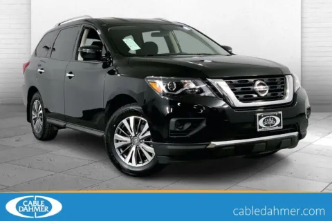 Black 2020 Nissan Pathfinder S for sale in Lee's Summit, MO