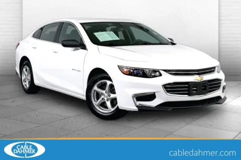 White 2018 Chevrolet Malibu LS for sale in Lee's Summit, MO