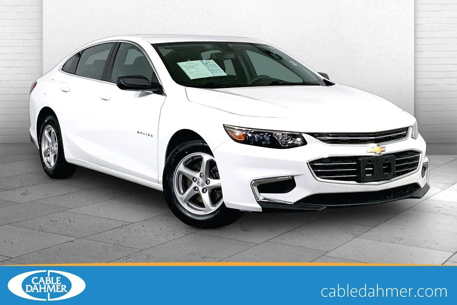 White 2018 Chevrolet Malibu LS for sale in Lee's Summit, MO