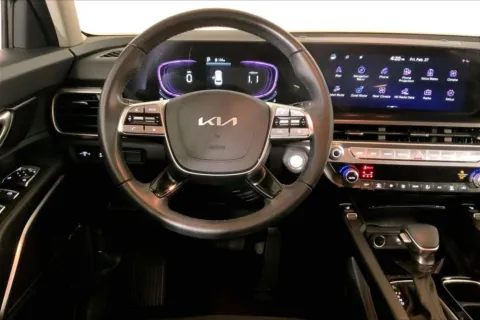 More photos of 2024 Kia Telluride S at Cable Dahmer Kia of Lee's Summit, MO