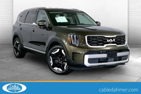 Green 2024 Kia Telluride S for sale in Lee's Summit, MO