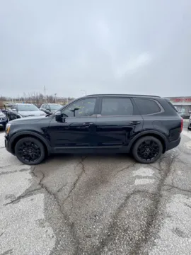 Photos of 2022 Kia Telluride SX for sale in Lee's Summit, MO at Cable Dahmer Kia of Lee's Summit