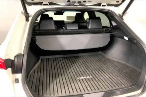 More photos of 2021 Toyota Venza Limited at Cable Dahmer Kia of Lee's Summit, MO