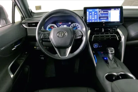 More photos of 2021 Toyota Venza Limited at Cable Dahmer Kia of Lee's Summit, MO