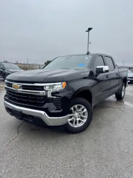 Black 2023 Chevrolet Silverado 1500 LT for sale in Lee's Summit, MO