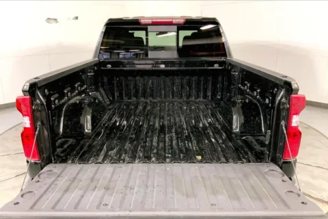 More photos of 2023 Chevrolet Silverado 1500 LT at Cable Dahmer Kia of Lee's Summit, MO