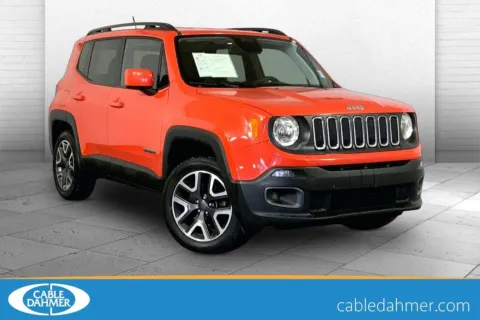 Orange 2018 Jeep Renegade Latitude for sale in Lee's Summit, MO