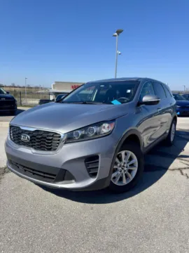 Silver 2020 Kia Sorento L for sale in Lee's Summit, MO