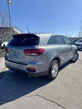 More photos of 2020 Kia Sorento L at Cable Dahmer Kia of Lee's Summit, MO