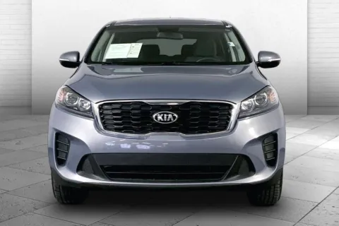 Photos of 2020 Kia Sorento L for sale in Lee's Summit, MO at Cable Dahmer Kia of Lee's Summit