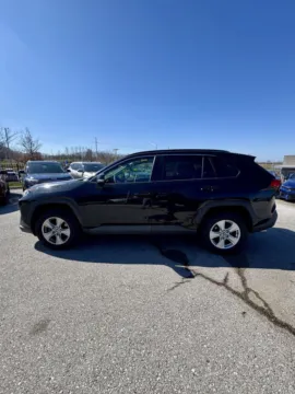 Photos of 2019 Toyota RAV4 XLE for sale in Lee's Summit, MO at Cable Dahmer Kia of Lee's Summit