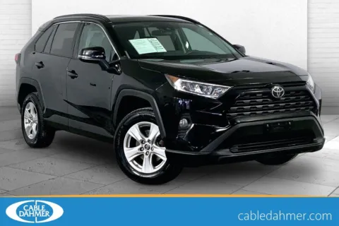 Black 2019 Toyota RAV4 XLE for sale in Lee's Summit, MO