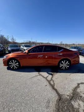Photos of 2019 Nissan Altima 2.5 Platinum for sale in Lee's Summit, MO at Cable Dahmer Kia of Lee's Summit