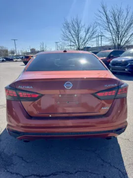 More photos of 2019 Nissan Altima 2.5 Platinum at Cable Dahmer Kia of Lee's Summit, MO
