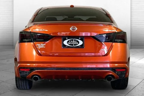 Another view of 2019 Nissan Altima 2.5 Platinum for sale in Lee's Summit, MO at Cable Dahmer Kia of Lee's Summit