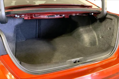 More photos of 2019 Nissan Altima 2.5 Platinum at Cable Dahmer Kia of Lee's Summit, MO