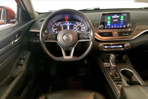 More photos of 2019 Nissan Altima 2.5 Platinum at Cable Dahmer Kia of Lee's Summit, MO