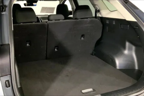 More photos of 2024 Kia SPORTAGE LX at Cable Dahmer Kia of Lee's Summit, MO