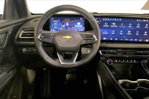 More photos of 2024 Chevrolet Traverse FWD LT at Cable Dahmer Kia of Lee's Summit, MO