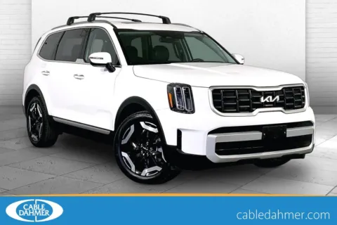 White 2025 Kia Telluride S for sale in Lee's Summit, MO