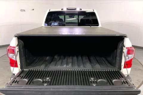 More photos of 2018 Nissan Titan S at Cable Dahmer Kia of Lee's Summit, MO