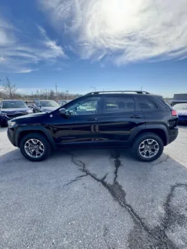Photos of 2020 Jeep Cherokee Trailhawk for sale in Lee's Summit, MO at Cable Dahmer Kia of Lee's Summit