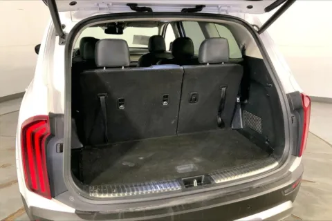 More photos of 2021 Kia Telluride SX at Cable Dahmer Kia of Lee's Summit, MO