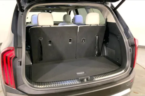 More photos of 2021 Kia Telluride SX at Cable Dahmer Kia of Lee's Summit, MO