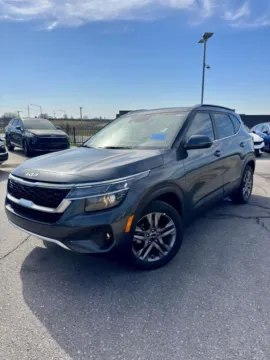 Gray 2023 Kia Seltos S for sale in Lee's Summit, MO