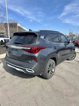 More photos of 2023 Kia Seltos S at Cable Dahmer Kia of Lee's Summit, MO