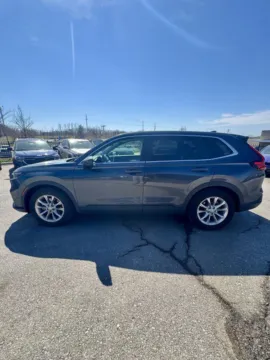 Photos of 2024 Honda CR-V EX-L for sale in Lee's Summit, MO at Cable Dahmer Kia of Lee's Summit