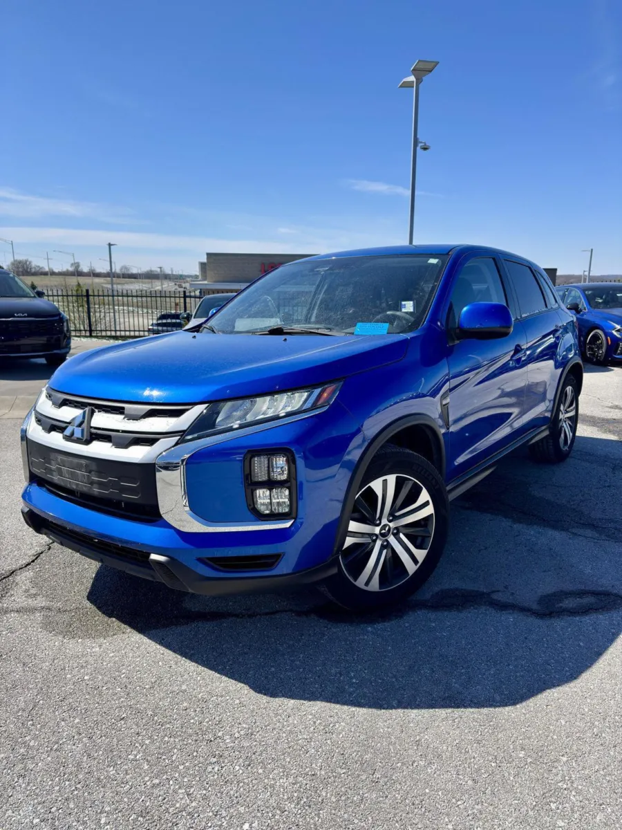 Blue 2021 Mitsubishi Outlander Sport ES for sale in Lee's Summit, MO