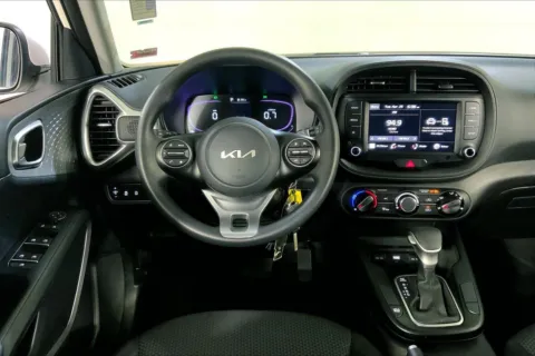 More photos of 2023 Kia Soul LX at Cable Dahmer Kia of Lee's Summit, MO