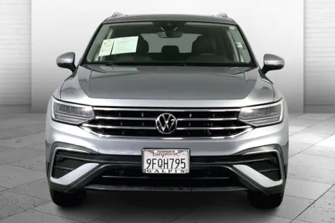 Photos of 2023 Volkswagen Tiguan SE for sale in Lee's Summit, MO at Cable Dahmer Kia of Lee's Summit